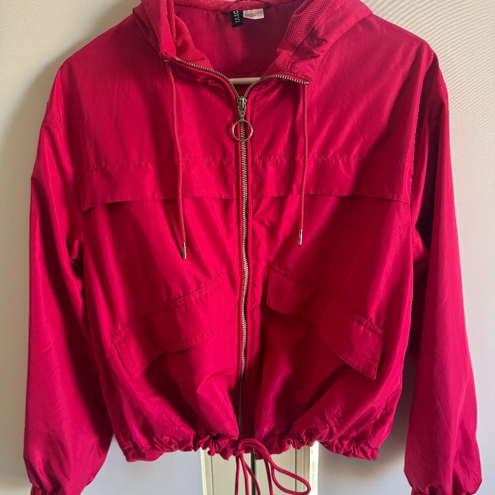 Like new Womens Pink Raincoat | Zip-up | Crop top jacket | Size Small | Divided